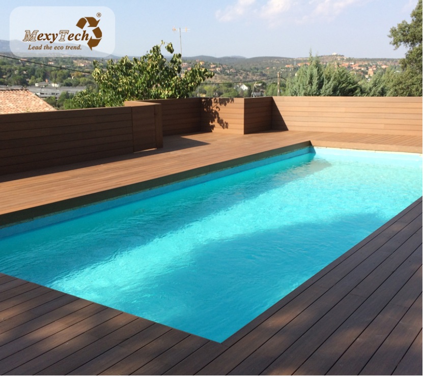 Composite Decking Around Pool